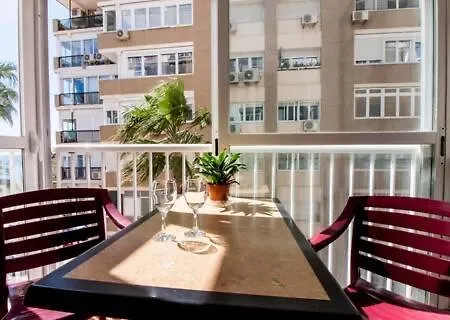 Living Malagueta With Parking Free Appartement Málaga Buitenkant foto